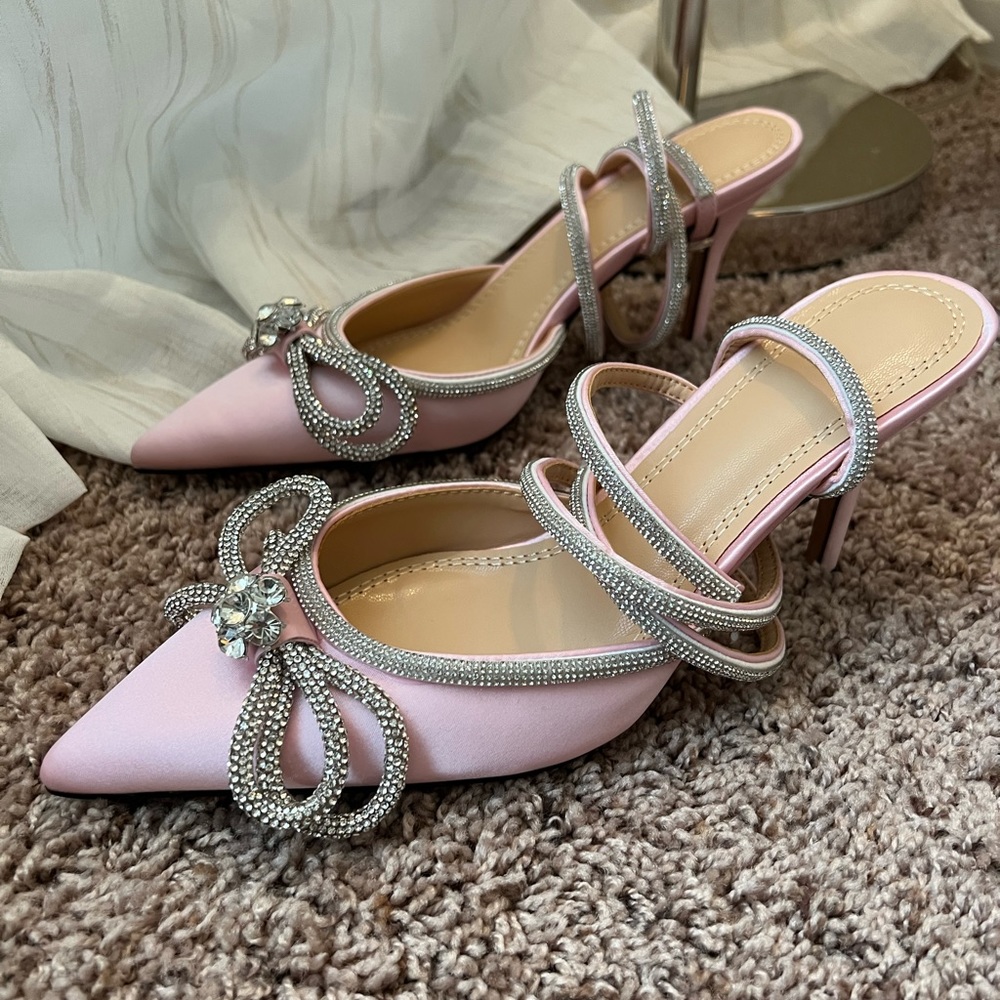 Crystal Embellished shoes 👠 - Picture 2 of 4